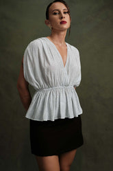 GATHERED WAIST V NECK TOP